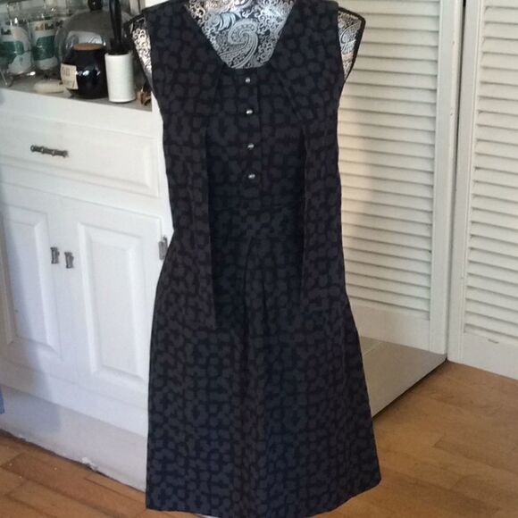 NWOT Trina Turk Tie Slight Flair Dress. Size 2 - Picture 16 of 16